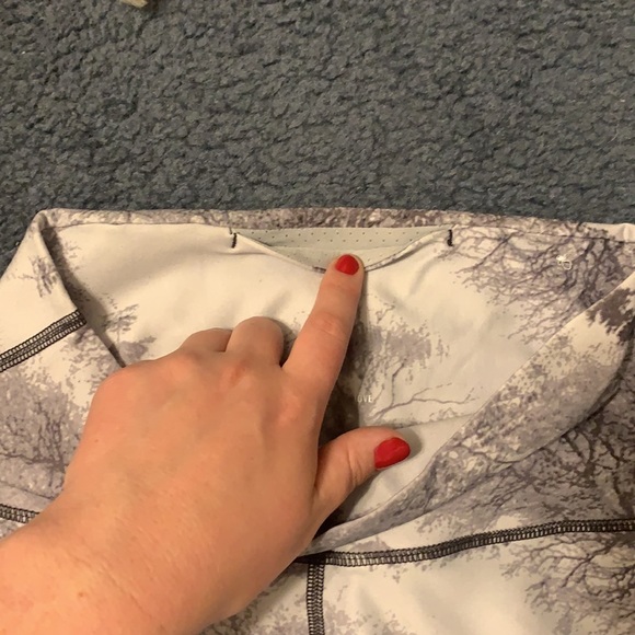 Forest Print Aerie Leggings - Picture 5 of 7